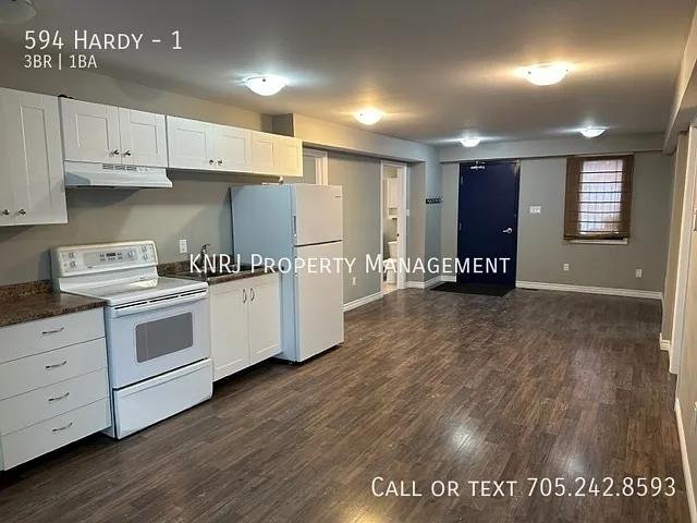 594 Hardy St #1 — Photo 4