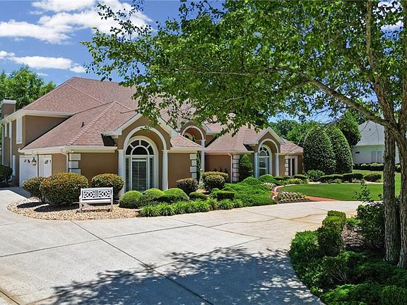 3rd image of 6090 Paddock Ln