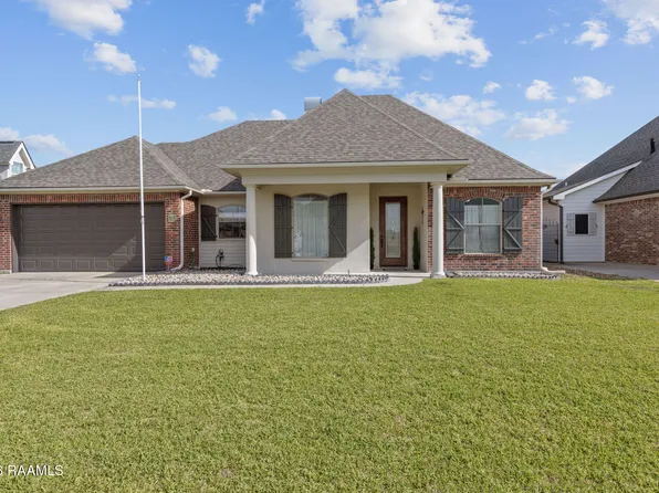 114 Rue Des Bouvier, Youngsville, LA 70592