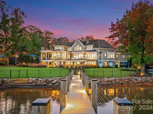 16500 Green Dolphin Ln, Cornelius, NC 28031