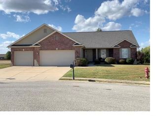 9 Cedar Point Park, Troy, IL 62294