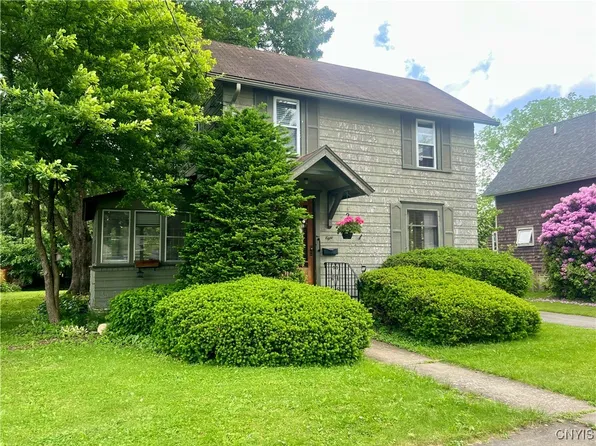 8 5th Ave, Cortland, NY 13045