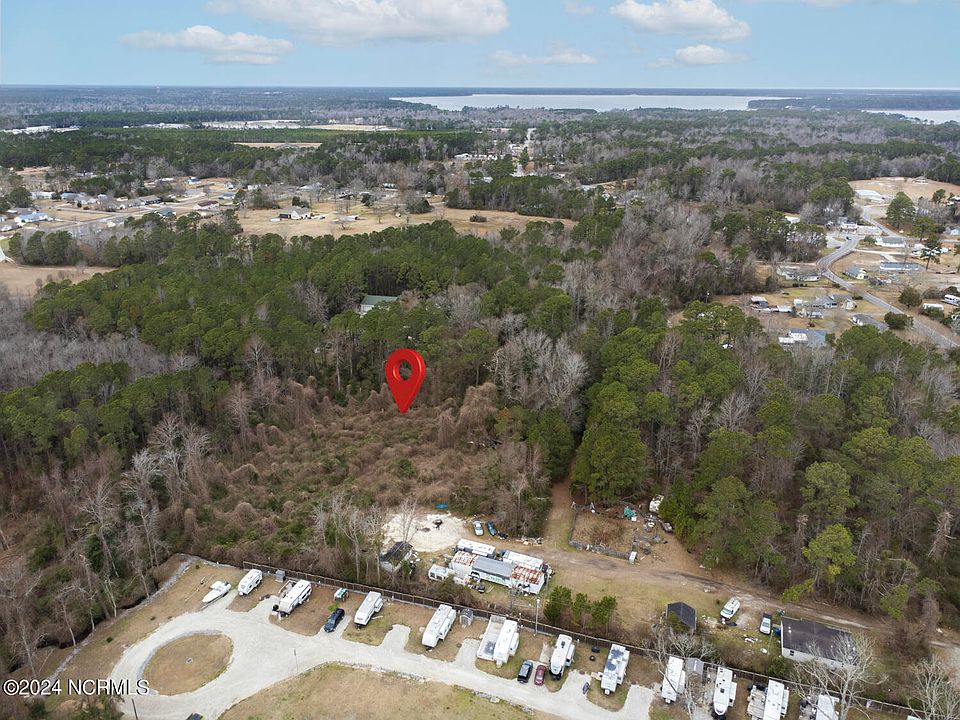1st image of 318 Sunflower Lane