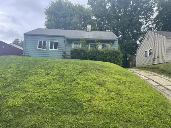 887 Kickapoo Ave, Akron, OH 44305