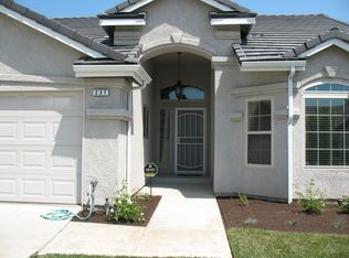 237 N Cindy Ave, Clovis, CA 93612