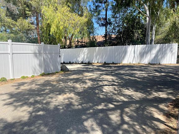 View of the entrance at the end of the cul de sac