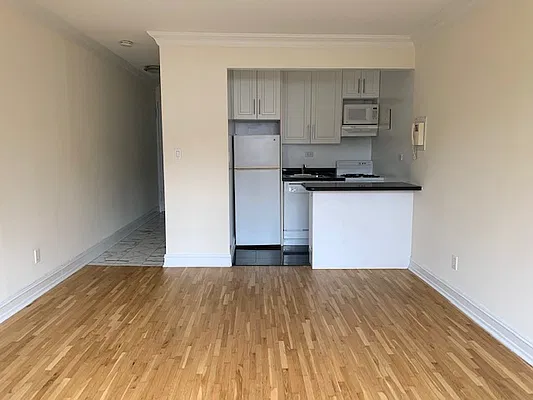 Rented by PocketBroker Inc | media 2