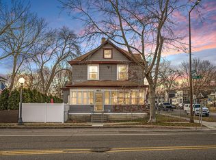 463 Smith Ave N, Saint Paul, MN 55102