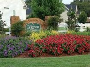 131 W Laydon Way, Poquoson, VA 23662