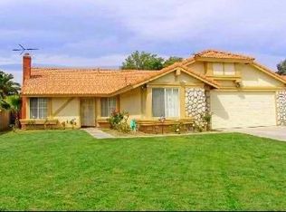 216 W Woodcrest St, Rialto, CA 92376