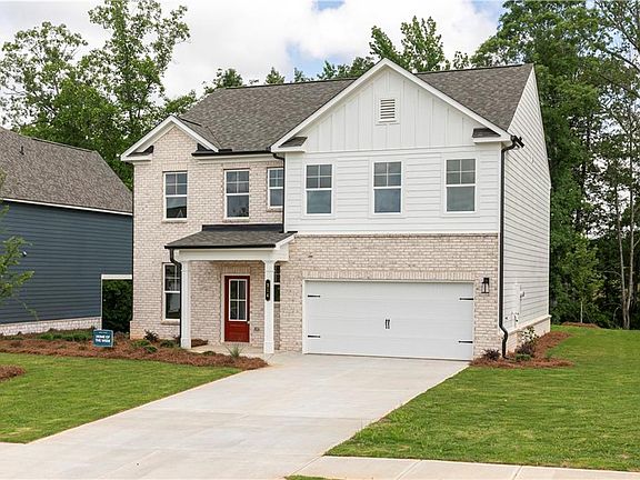 2nd image of 370 Jasmine Woods Dr