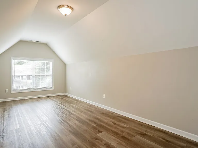 2327 Spruce Shadows Ln — Photo 10