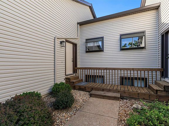 2nd image of 11616 Cedar Walk Dr