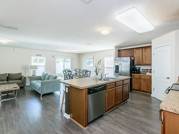 4th image of 8089 Brothers Walk Ln