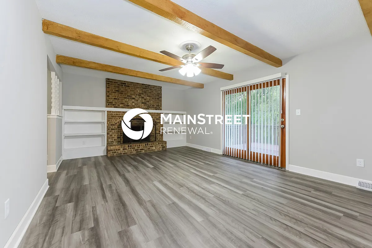 Living Room - 501 SW Shamrock Pl