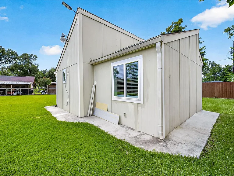 12814 Royce Ln — Photo 21