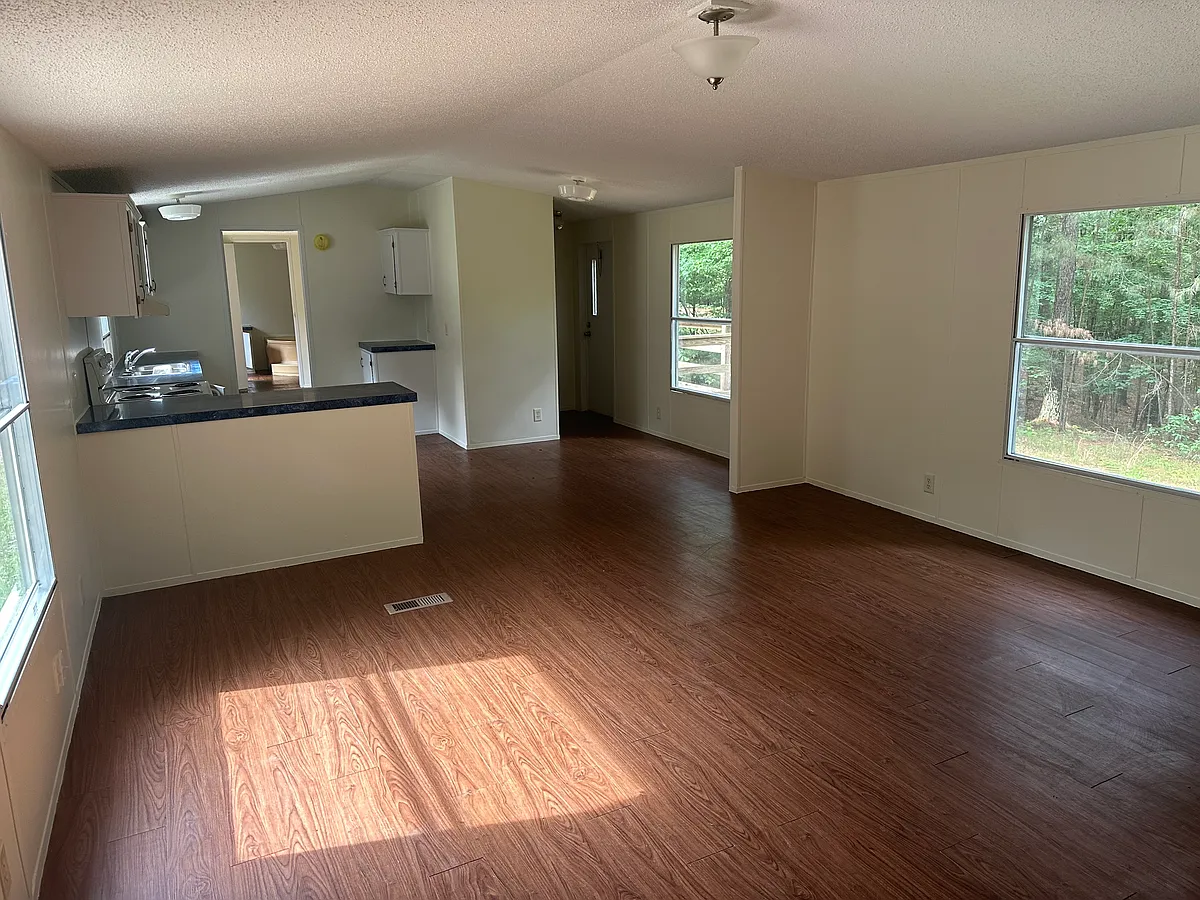 Building Photo - 153 Baywood Trl