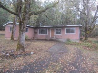 5587 Hugo Rd, Grants Pass, OR 97526