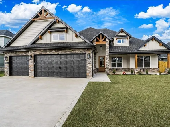 100 Jenna Ln, Gravette, AR 72736