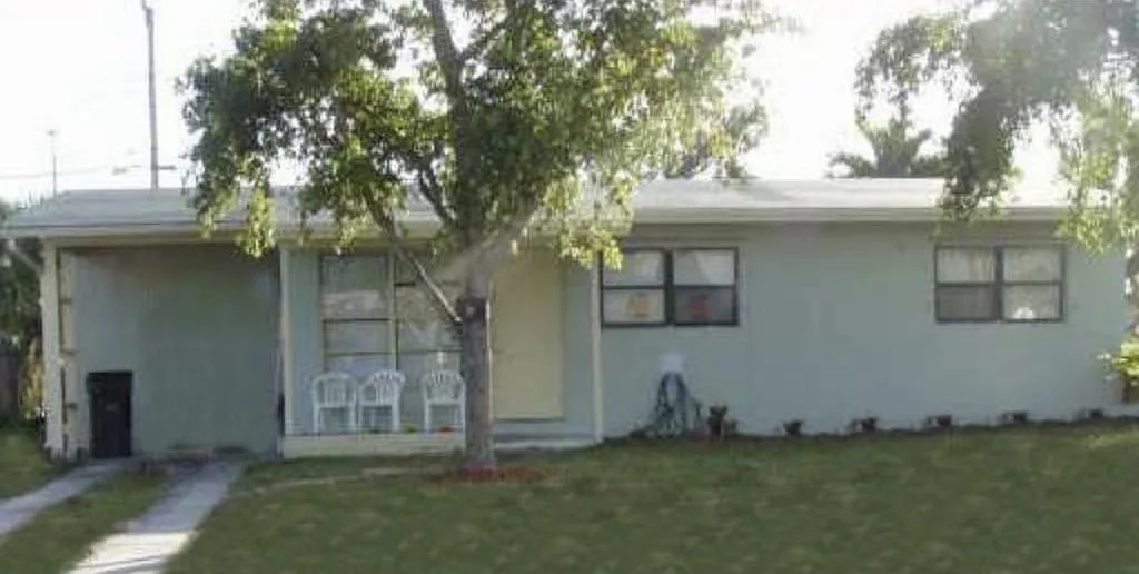 612 sw 24th ave — Photo 2