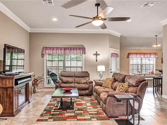 4th image of 103 Edna Ln