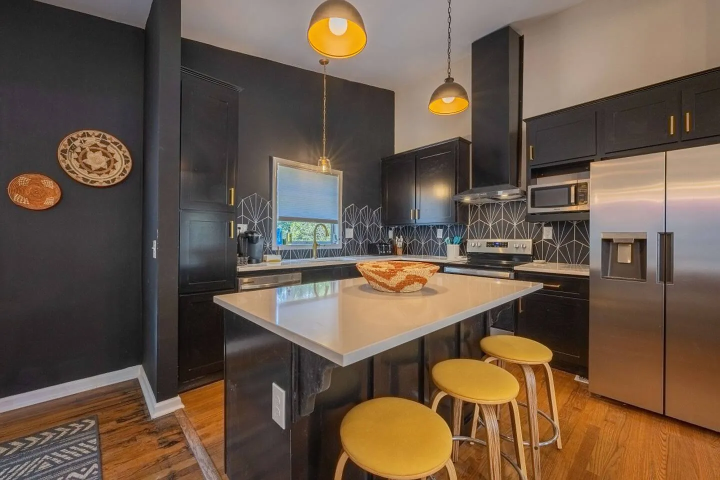 4 bed, 1784 sqft, $3,000 — Photo 3