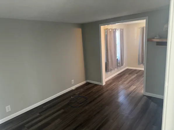 4327 E Stein Rd, La Salle, MI 48145