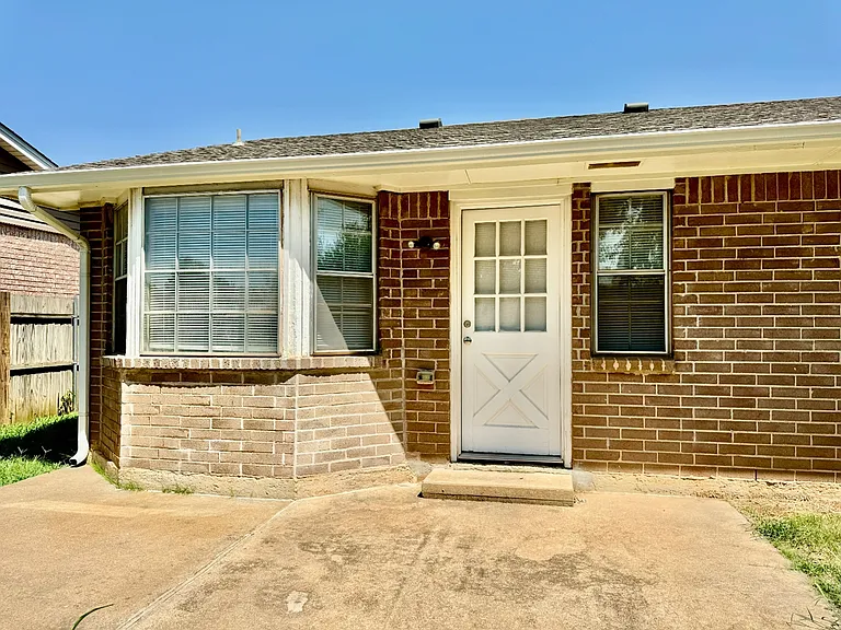 1006 Richmond St — Photo 20