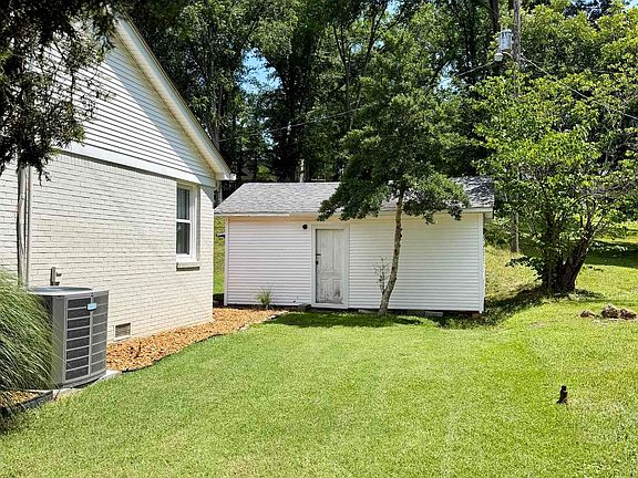 3rd image of 263 W Court Ave
