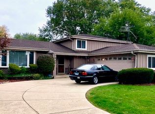 922 N Rohlwing Rd, Palatine, IL 60074