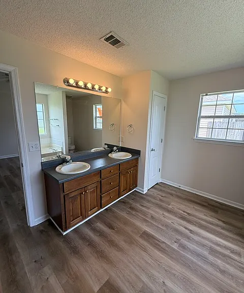 141 Millbrook Dr — Photo 16
