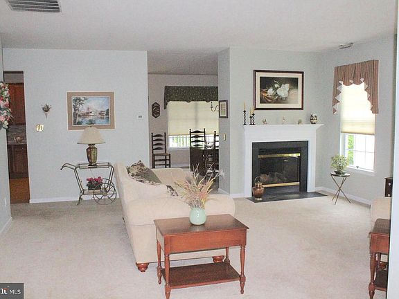 5th image of 3570 Poplar St