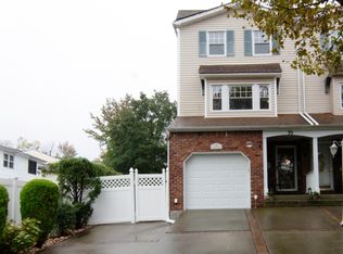 70 Cotter Ave, Staten Island, NY 10306