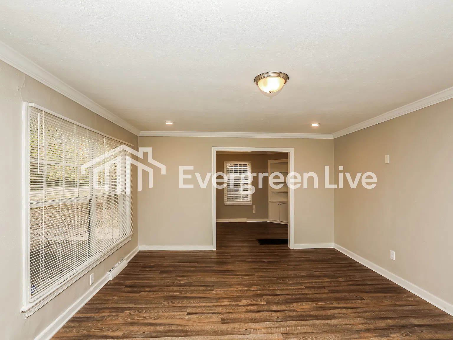 3 bed, 1.5 bath, 1231 sqft, $1,245 — Photo 2