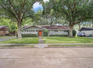 7822 Braes Meadow Dr, Houston, TX 77071