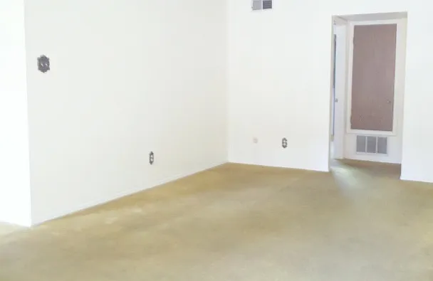 1813 Girard Blvd NE #10 — Photo 6