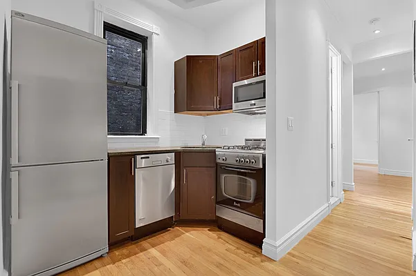 Rented by Cooper & Cooper Real Estate | media 4