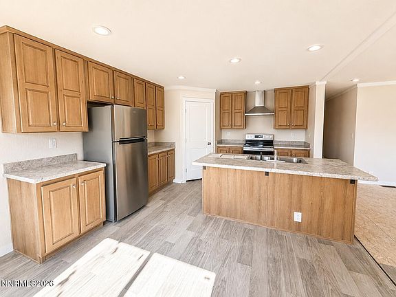 5th image of 4055 Nancy St