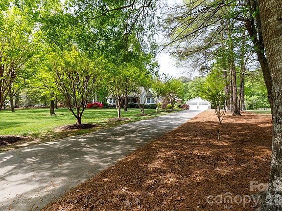 2nd image of 4307 Edgeland Rd