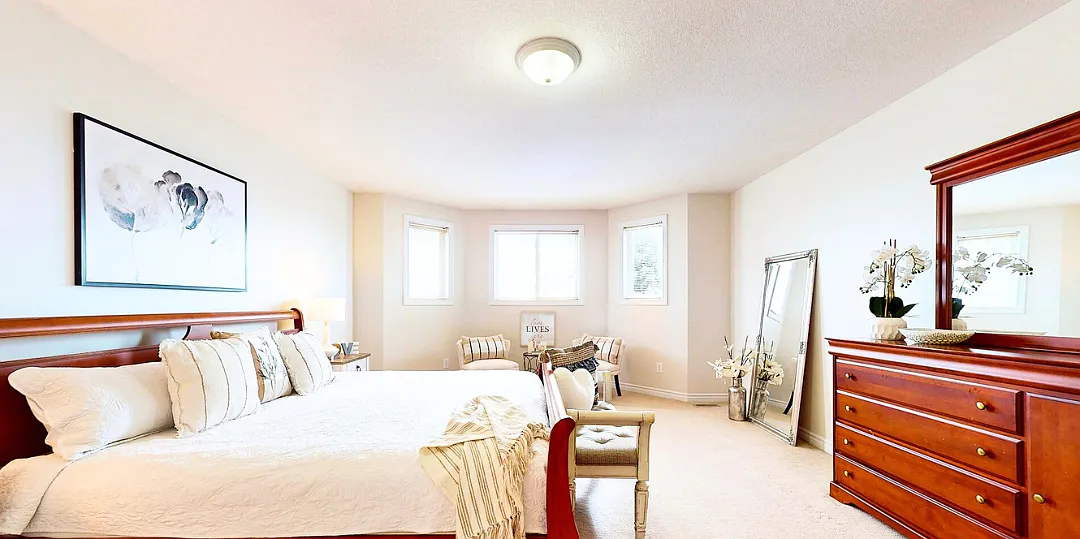 5 bed, $950 — Photo 1