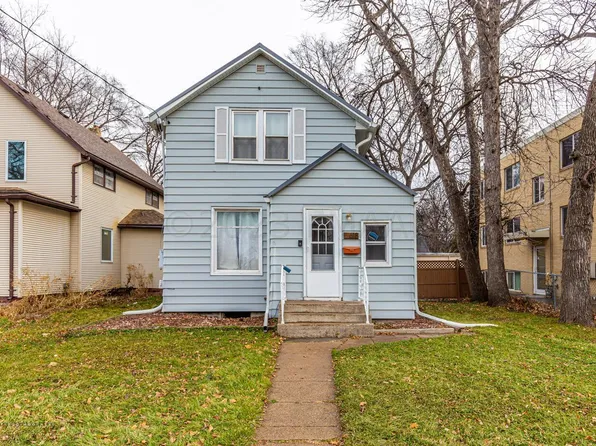 618 11th St S, Fargo, ND 58103
