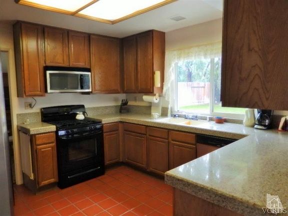 5th image of 5990 Fremont Cir