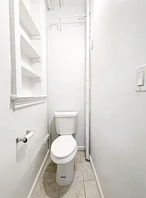 Bathroom, photo 1