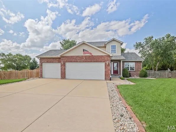 1163 Larkspur Dr, Mascoutah, IL 62258