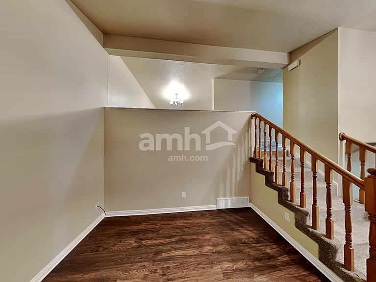 536 S 925 E — Photo 6