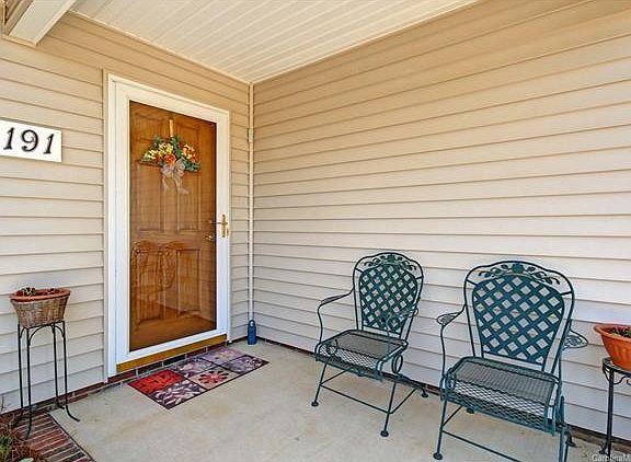 2nd image of 191 Oak Village Pkwy #0