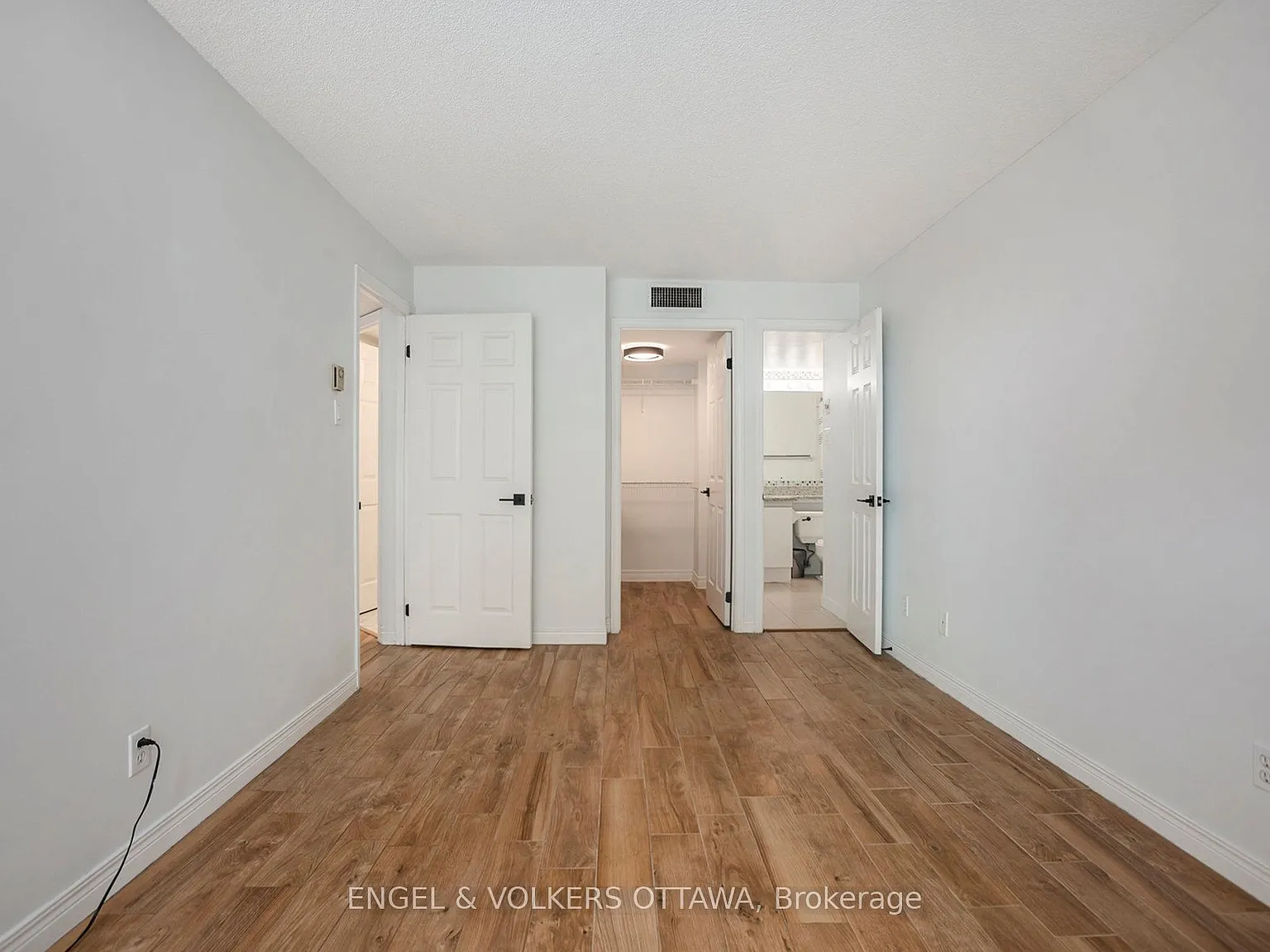 2 bed, $2,500 — Photo 4