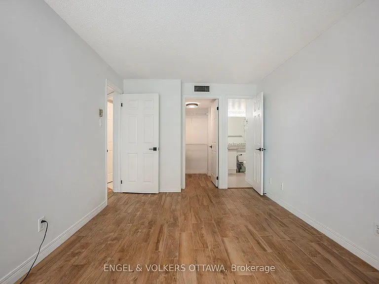 550 Cambridge St S #507 — Photo 4