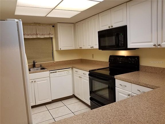4th image of 101 Lake Ave NE APT 104