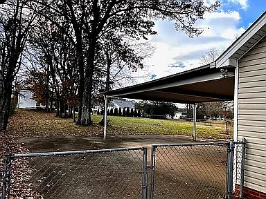 5th image of 3833 Country Park Ln
